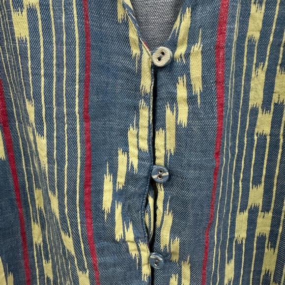 SAYLOR Blue and Purple Flutter Sleeve Crop Blouse - Picture 4 of 7